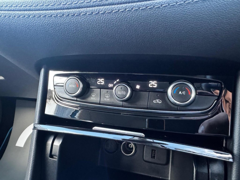 VAUXHALL GRANDLAND X