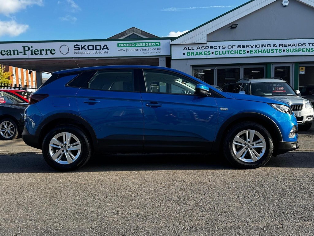 VAUXHALL GRANDLAND X