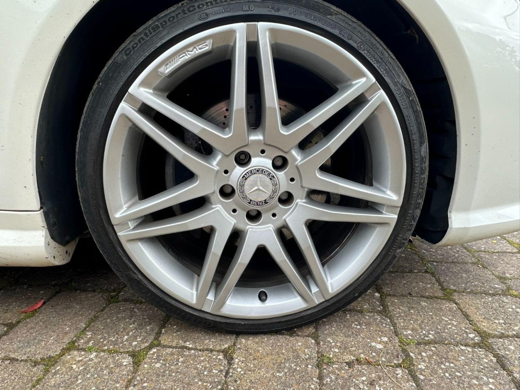 MERCEDES-BENZ E CLASS