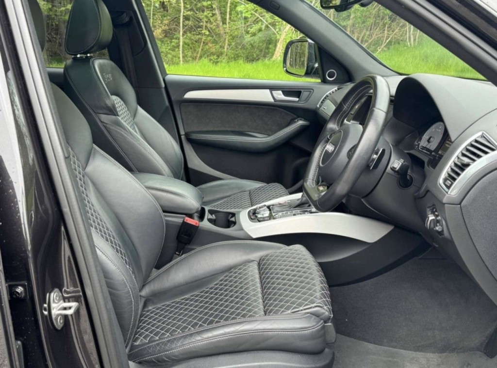 View AUDI SQ5 3.0 BiTDI V6 Plus Special Edition