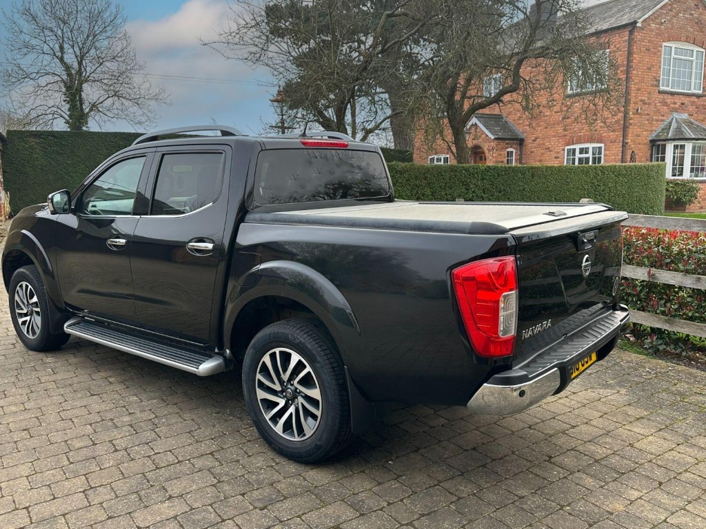 NISSAN NAVARA