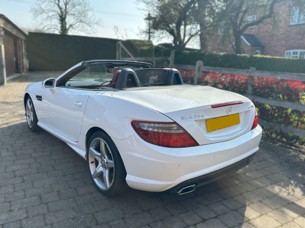 View MERCEDES-BENZ SLK 2.1 SLK250 CDI AMG Sport