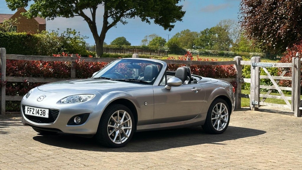 View MAZDA MX-5 2.0 i Miyako