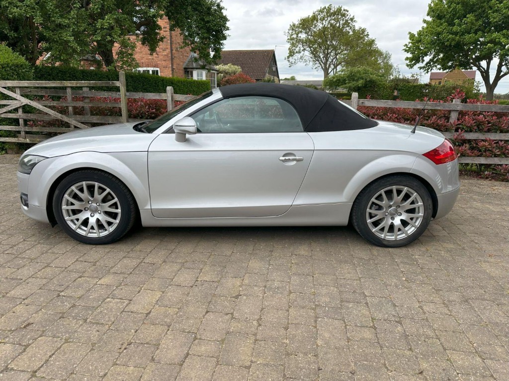 View AUDI TT 2.0 TFSI