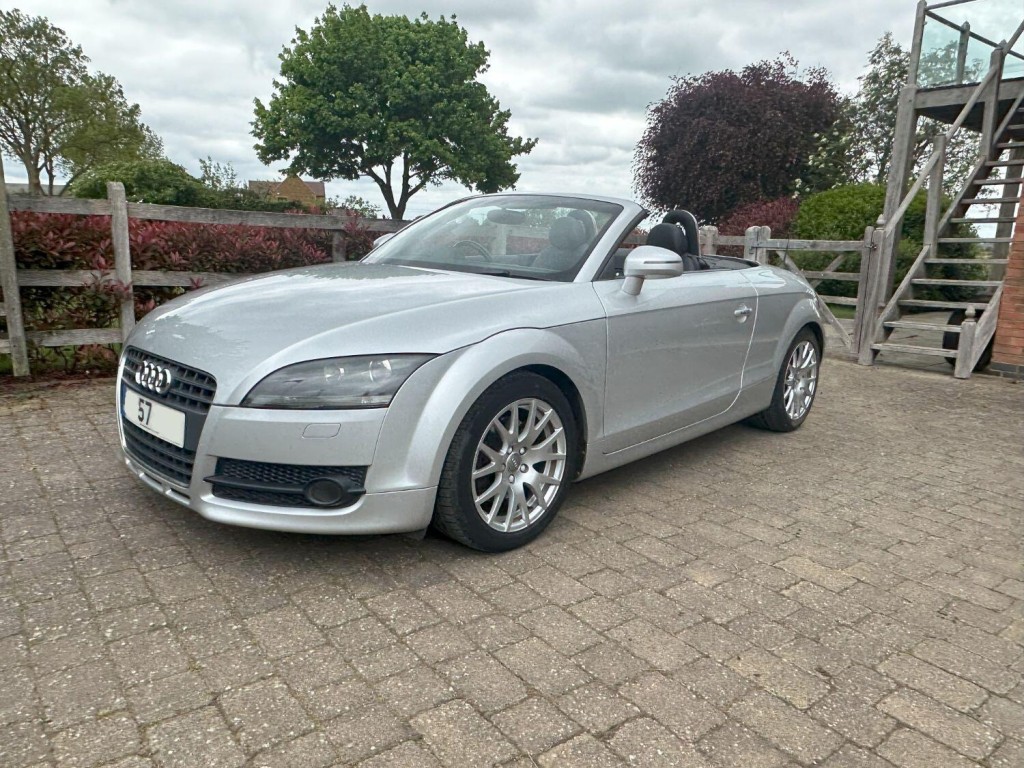 View AUDI TT 2.0 TFSI