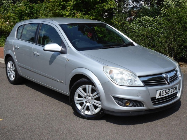 VAUXHALL ASTRA