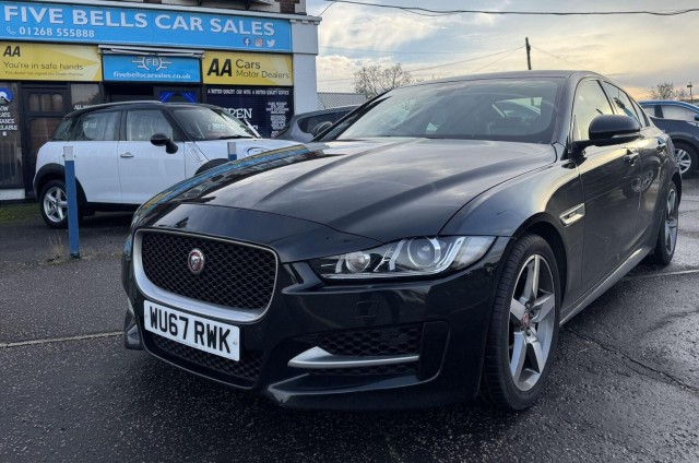 JAGUAR XE