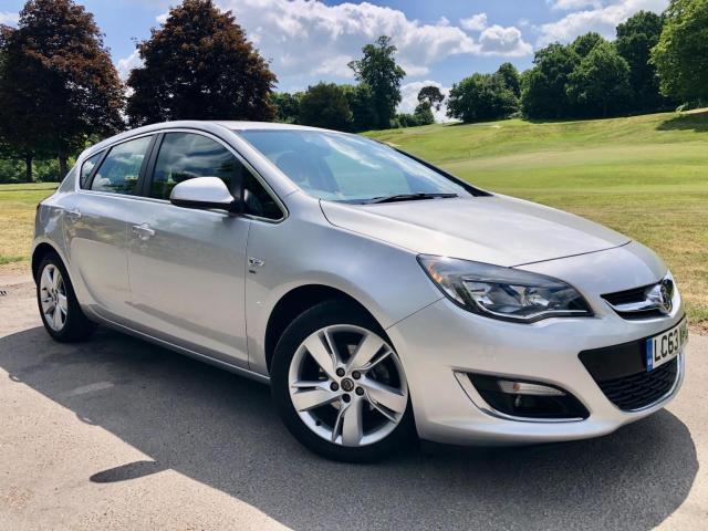 VAUXHALL ASTRA 1.4T 16v SRi Euro 5 5dr