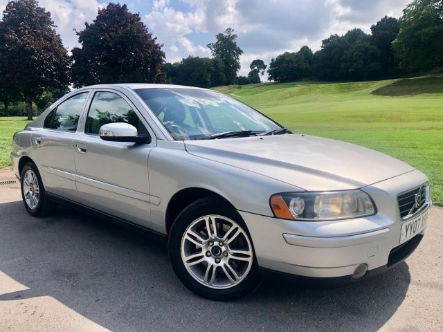 VOLVO S60 2.0T S 4dr