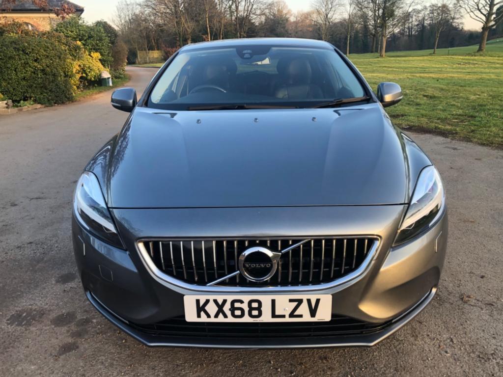 VOLVO V40