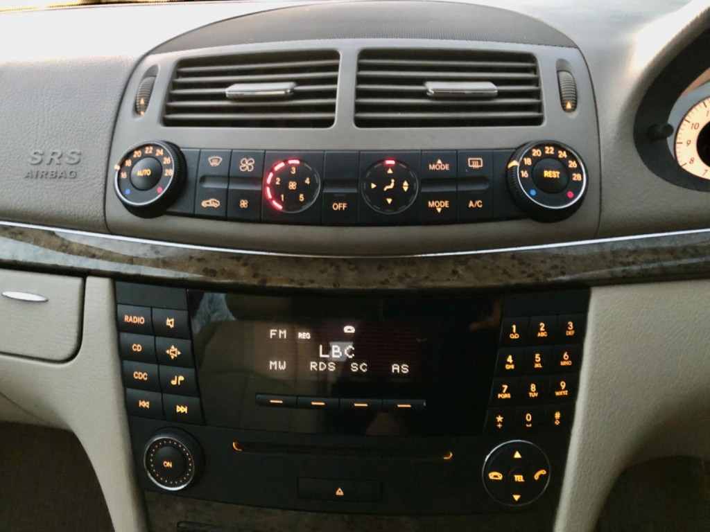 MERCEDES-BENZ E CLASS