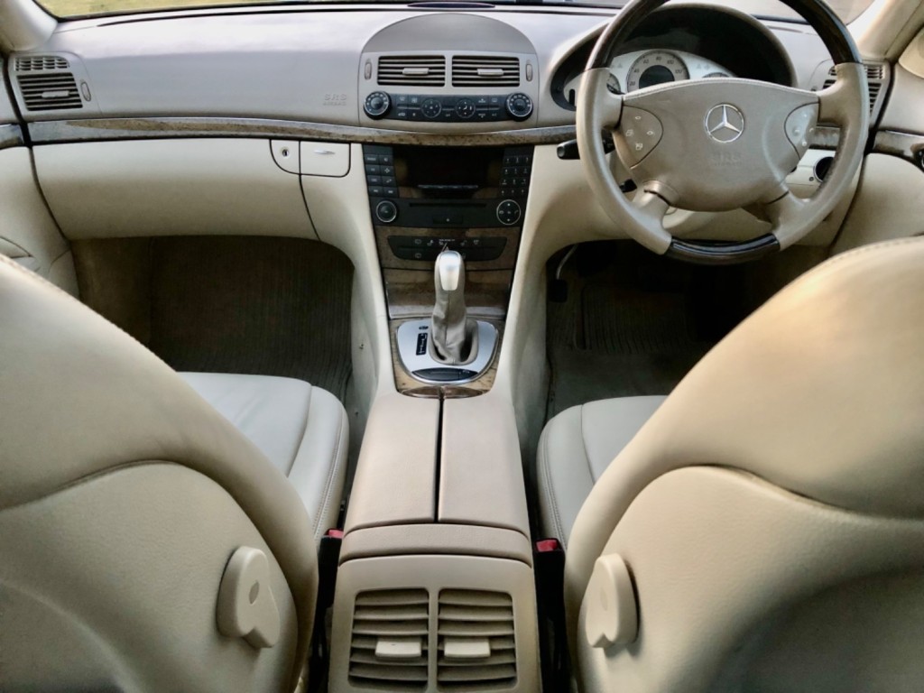 MERCEDES-BENZ E CLASS