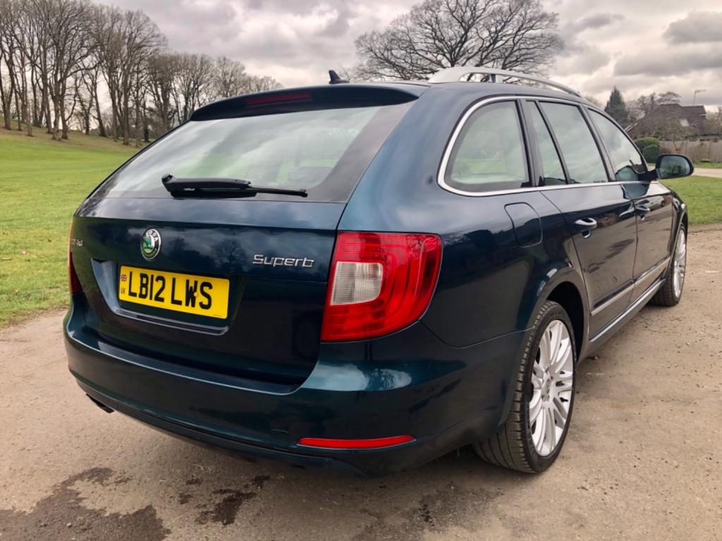 SKODA SUPERB