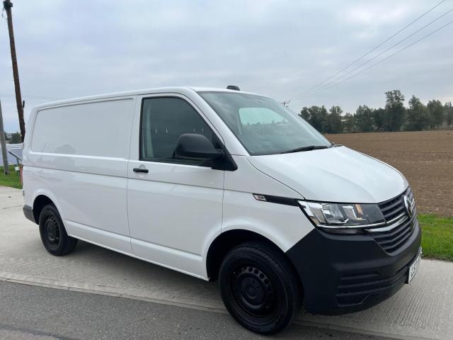 VOLKSWAGEN TRANSPORTER 2.0 TDI T28 Startline FWD SWB Euro 6 (s/s) 5dr