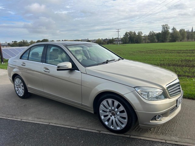 MERCEDES-BENZ C CLASS 2.1 C220 CDI BlueEfficiency Elegance Auto Euro 5 4dr