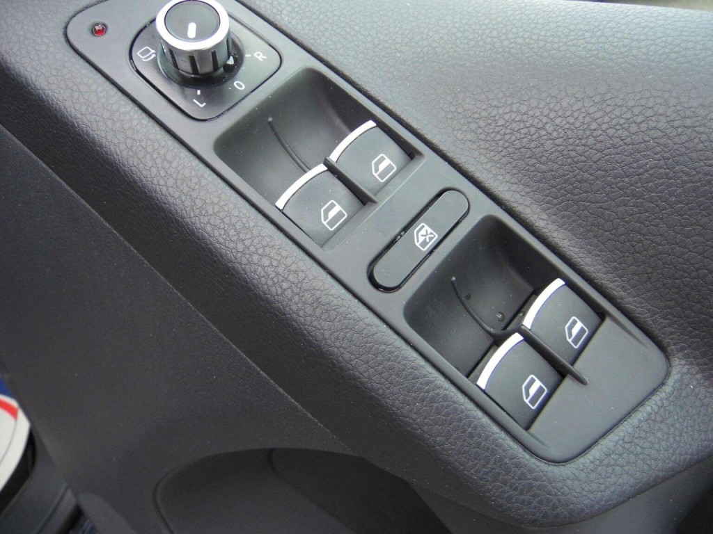 VOLKSWAGEN TIGUAN 1.4 TSI Tech SE 2 WD Automatic Euro 5 2012