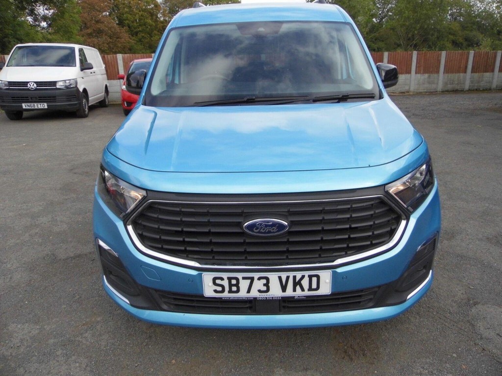 View FORD TOURNEO CONNECT 2.0 EcoBlue Titanium Euro 6 (s/s)5dr WAV