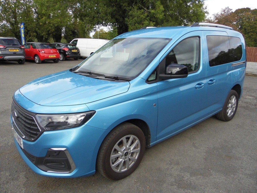 View FORD TOURNEO CONNECT 2.0 EcoBlue Titanium Euro 6 (s/s)5dr WAV