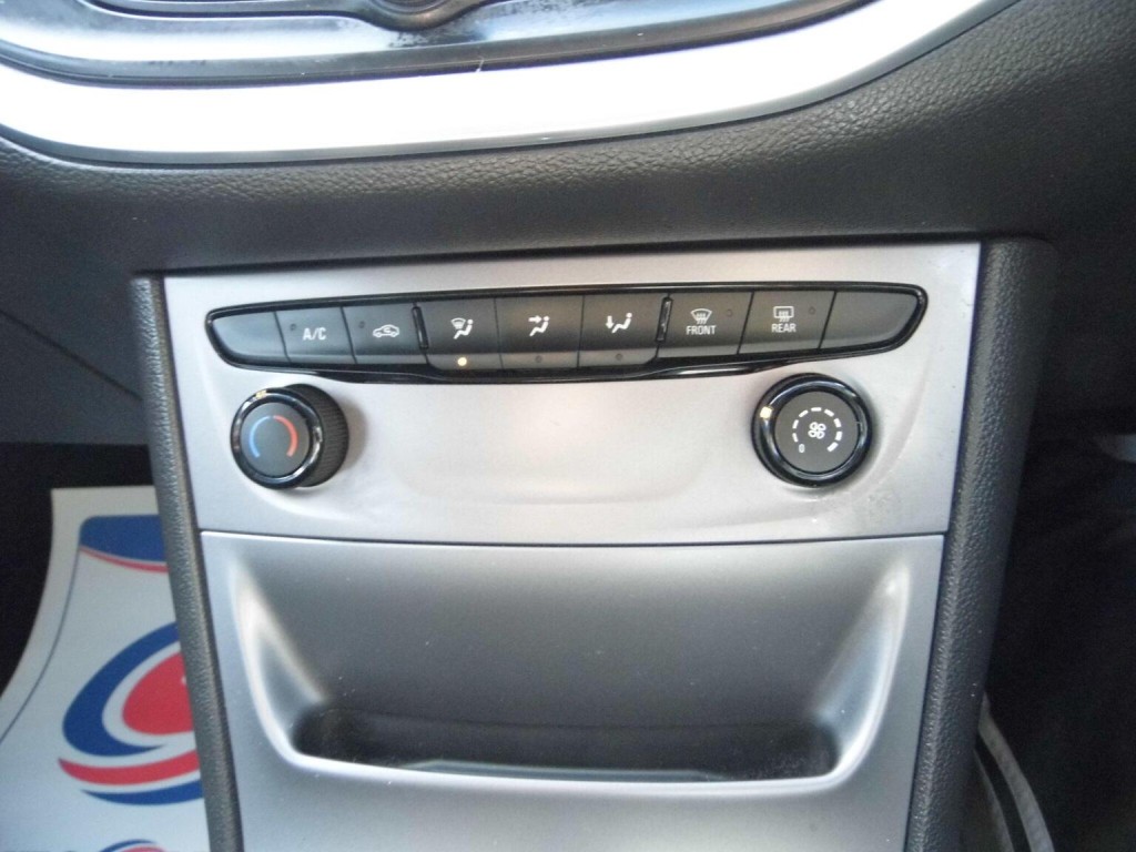 VAUXHALL ASTRA 1.4i Turbo Design Euro 6 5dr 2016