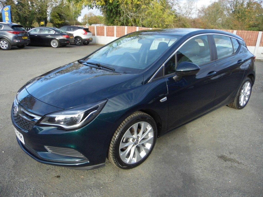 View VAUXHALL ASTRA 1.4i Turbo Design Euro 6 5dr