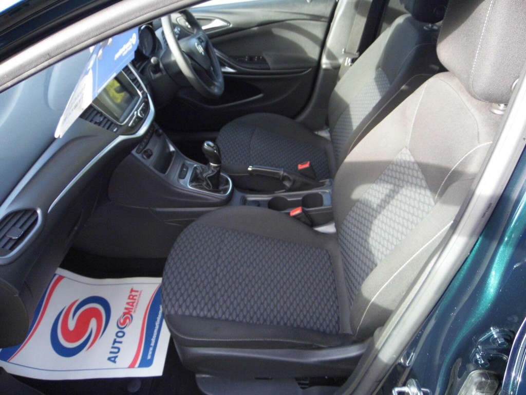 VAUXHALL ASTRA 1.4i Turbo Design Euro 6 5dr 2016