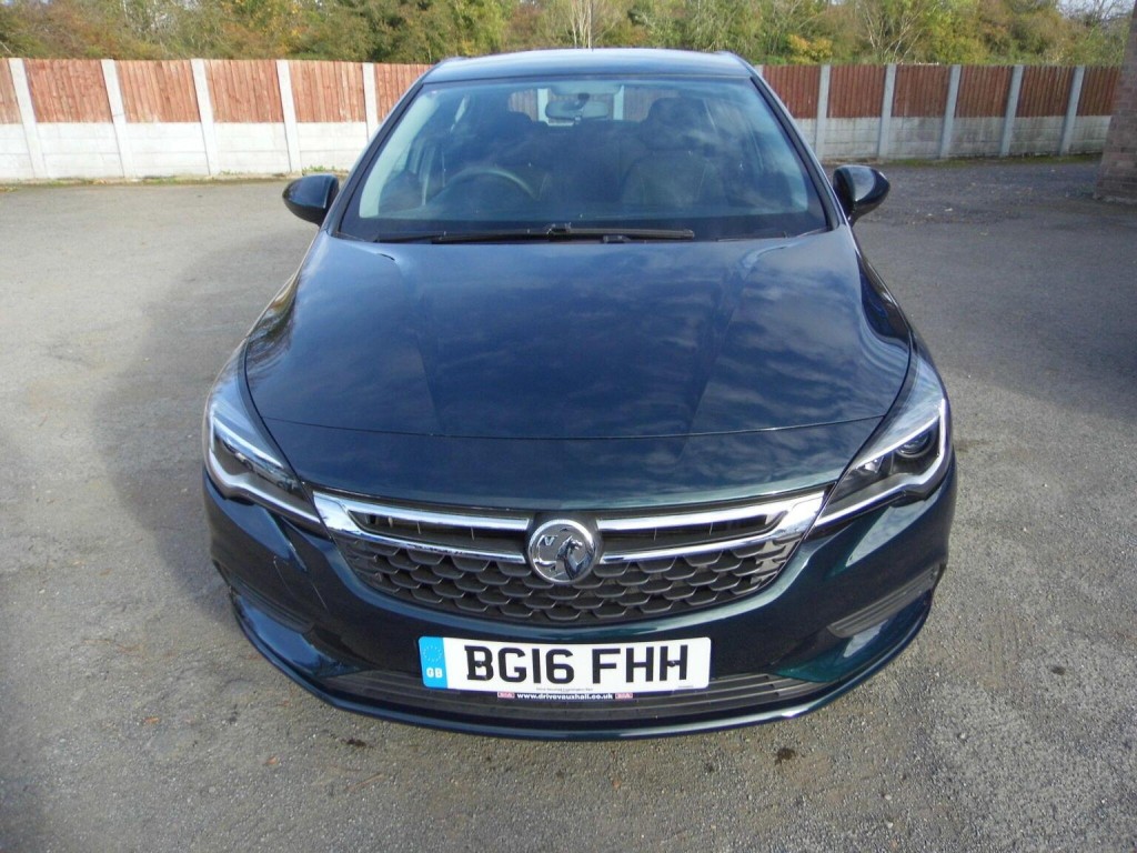 View VAUXHALL ASTRA 1.4i Turbo Design Euro 6 5dr