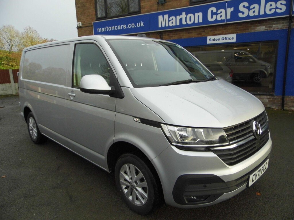 View VOLKSWAGEN TRANSPORTER 2.0 TDI T28 Highline FWD SWB Euro 6 (s/s) 5dr