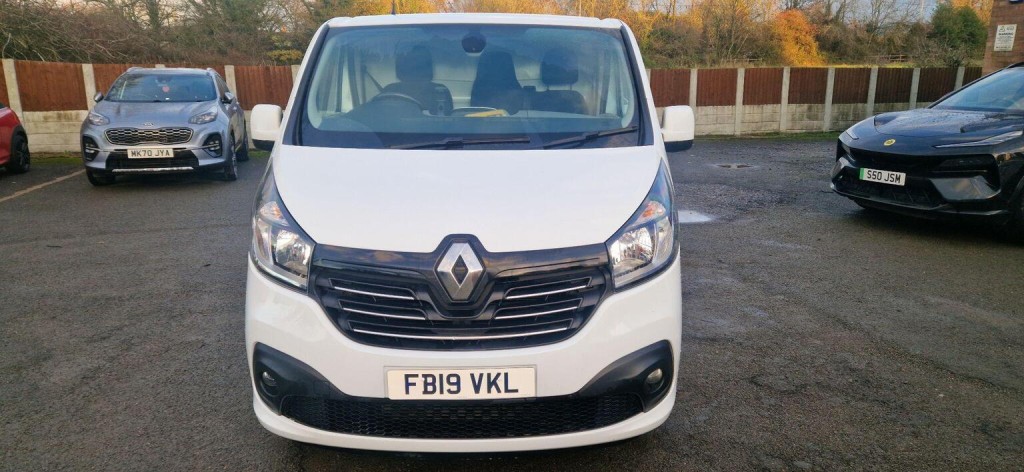 View RENAULT TRAFIC 1.6 dCi ENERGY 29 Sport Nav LWB Standard Roof Euro 6 (s/s) 5dr