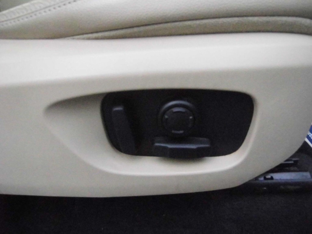 LAND ROVER DISCOVERY SPORT 2.0 TD4 HSE Auto 4WD Euro 6 (s/s) 5dr 2015