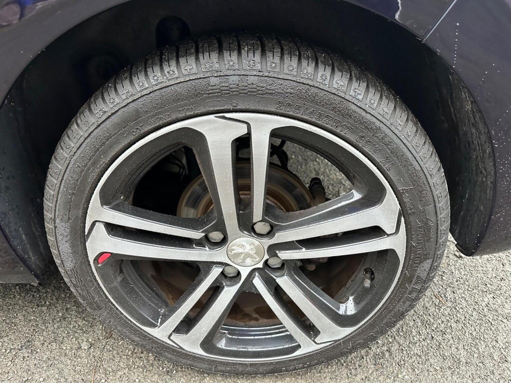 PEUGEOT 208 1.2 PureTech GT Line Euro 6 (s/s) 5dr 2015