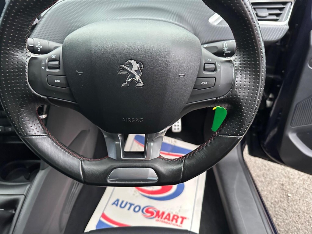 PEUGEOT 208 1.2 PureTech GT Line Euro 6 (s/s) 5dr 2015