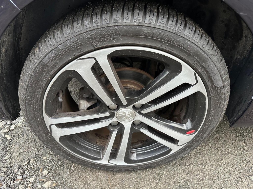 PEUGEOT 208 1.2 PureTech GT Line Euro 6 (s/s) 5dr 2015