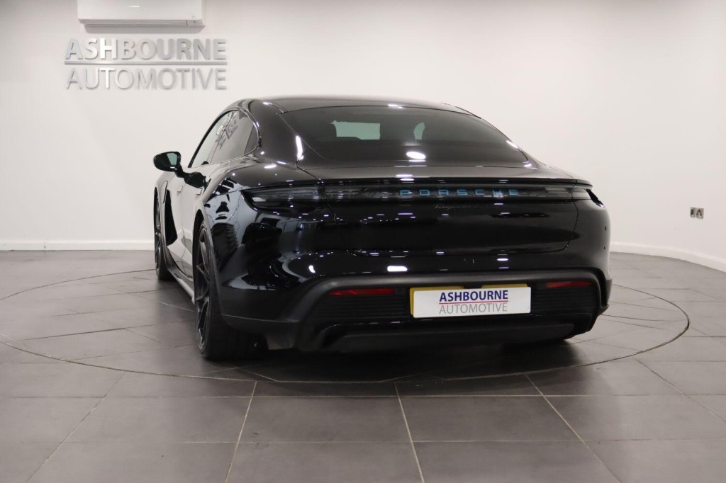 PORSCHE TAYCAN Performance Plus 93.4kWh GTS 2023