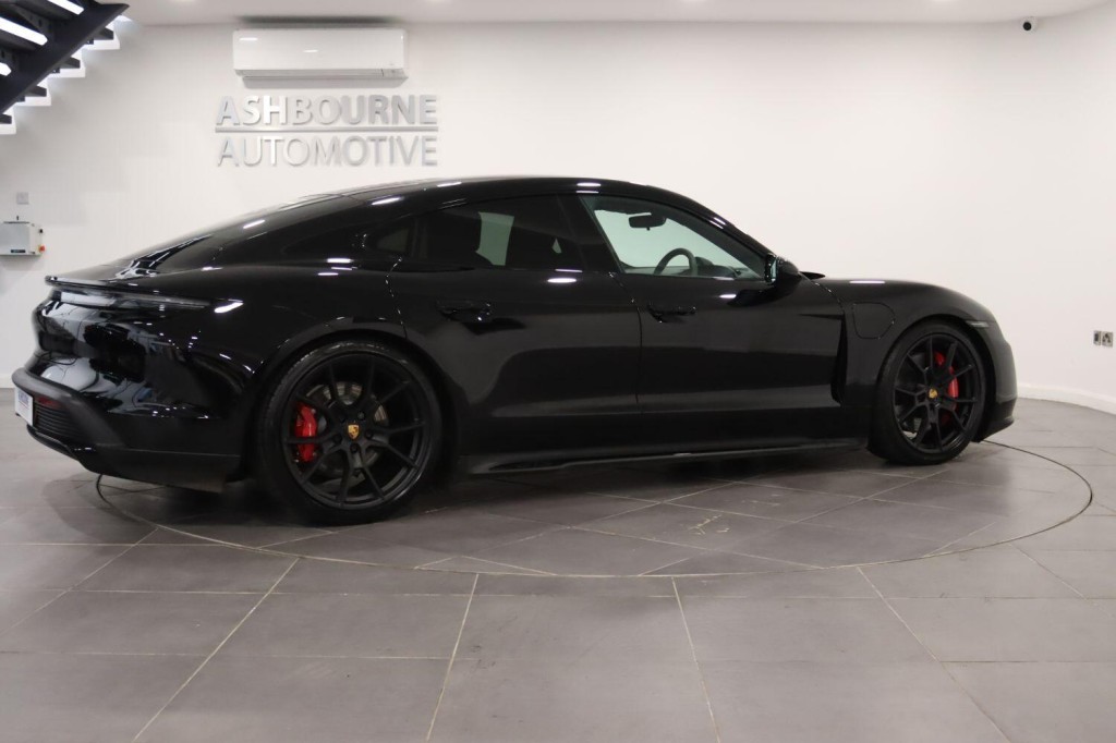 PORSCHE TAYCAN Performance Plus 93.4kWh GTS 2023