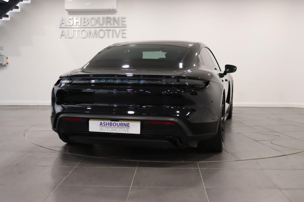 PORSCHE TAYCAN Performance Plus 93.4kWh GTS 2023