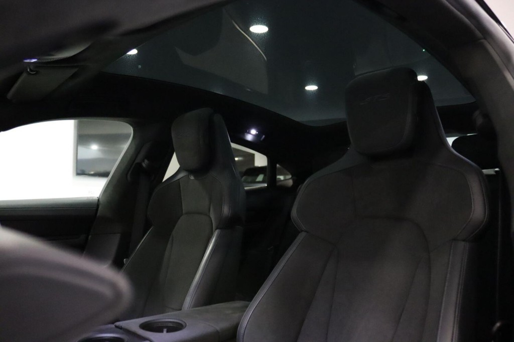 PORSCHE TAYCAN Performance Plus 93.4kWh GTS 2023