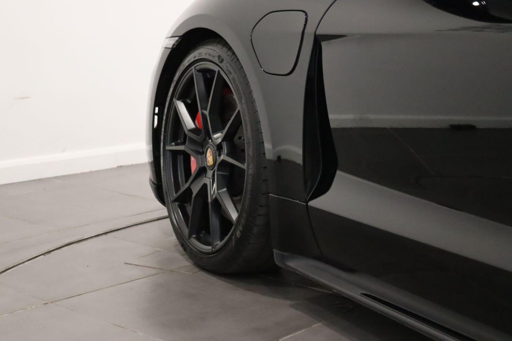PORSCHE TAYCAN Performance Plus 93.4kWh GTS 2023