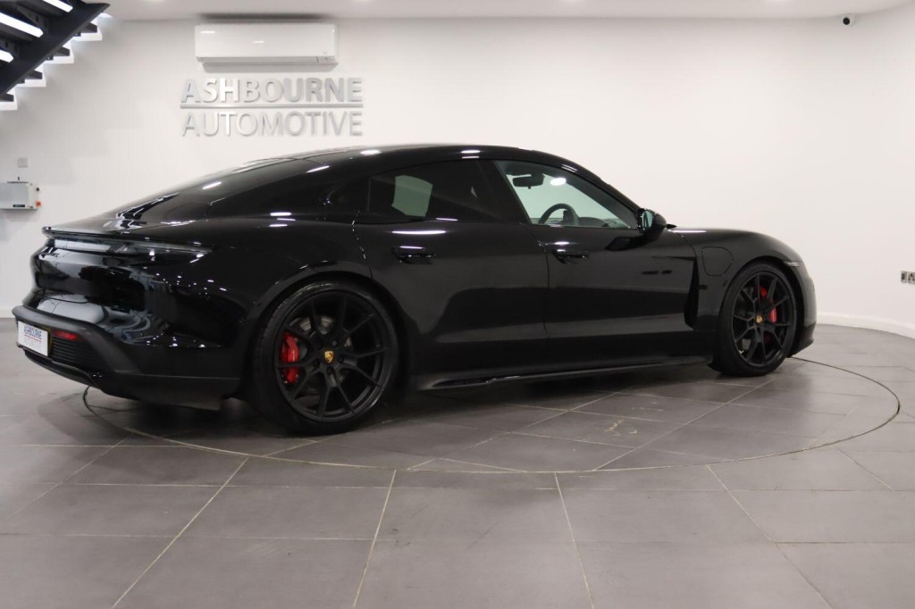 PORSCHE TAYCAN Performance Plus 93.4kWh GTS 2023