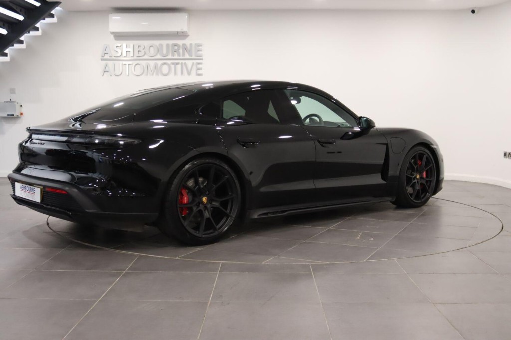 PORSCHE TAYCAN Performance Plus 93.4kWh GTS 2023