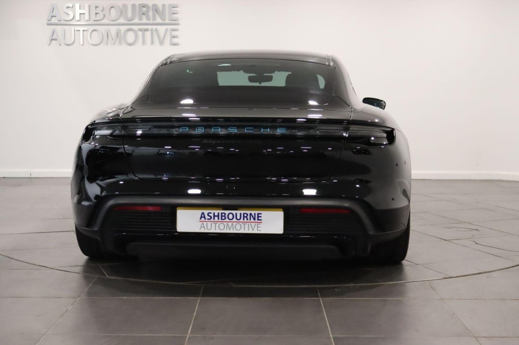 PORSCHE TAYCAN Performance Plus 93.4kWh GTS 2023