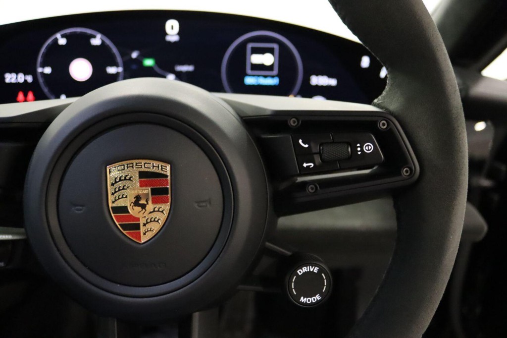 PORSCHE TAYCAN Performance Plus 93.4kWh GTS 2023