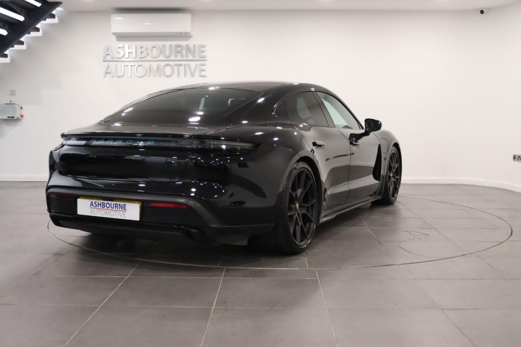 PORSCHE TAYCAN Performance Plus 93.4kWh GTS 2023
