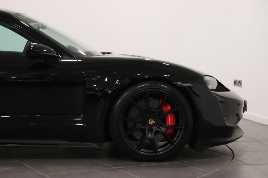 PORSCHE TAYCAN Performance Plus 93.4kWh GTS 2023