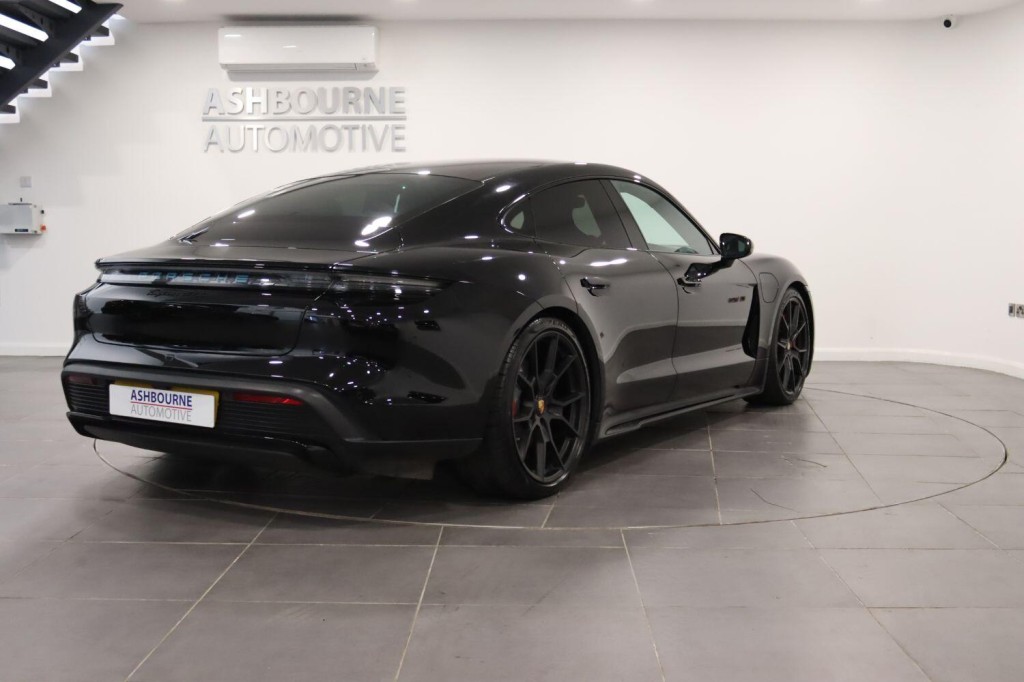 PORSCHE TAYCAN Performance Plus 93.4kWh GTS 2023