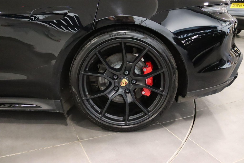 PORSCHE TAYCAN Performance Plus 93.4kWh GTS 2023