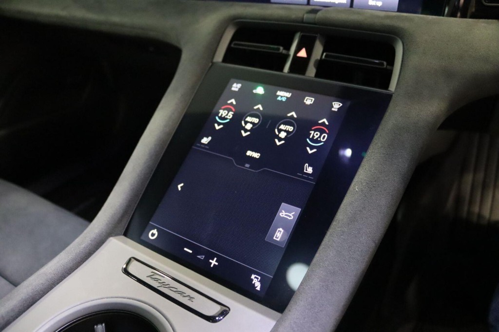 PORSCHE TAYCAN Performance Plus 93.4kWh GTS 2023