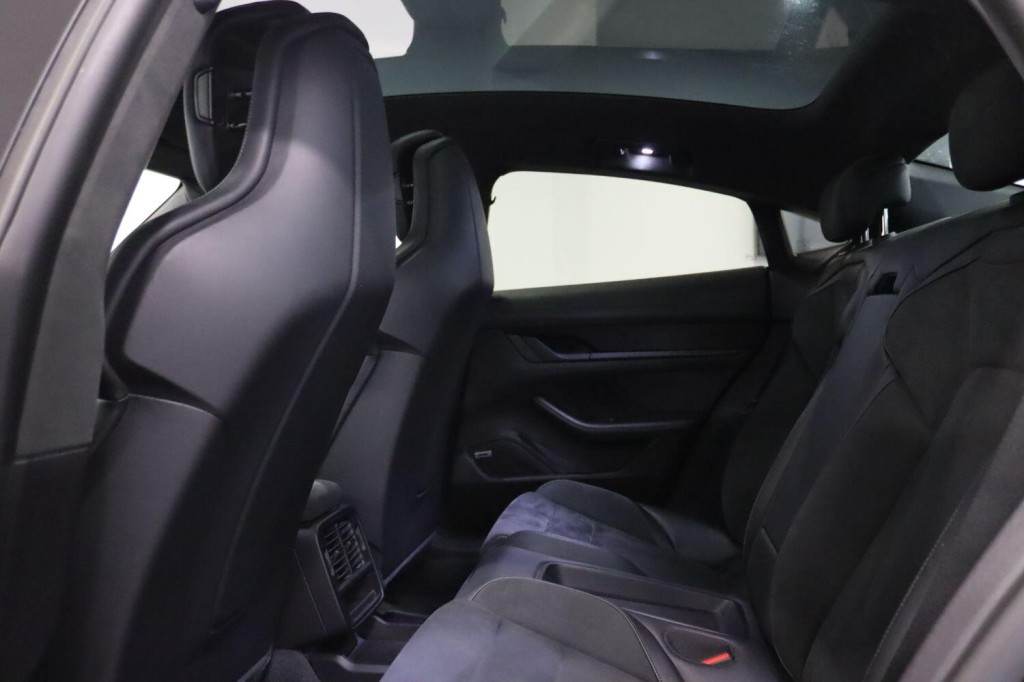 PORSCHE TAYCAN Performance Plus 93.4kWh GTS 2023