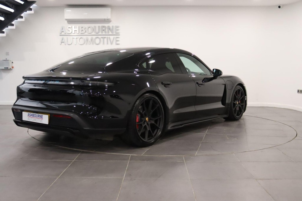 PORSCHE TAYCAN Performance Plus 93.4kWh GTS 2023