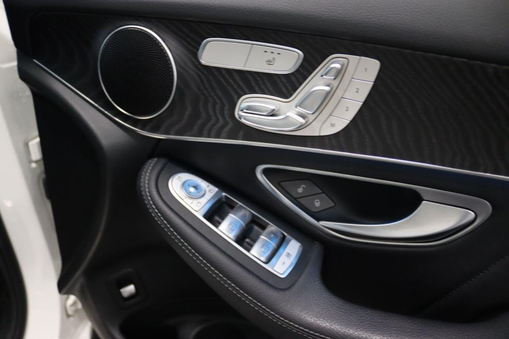 MERCEDES-BENZ GLC 2.1 GLC250d AMG Line 2017