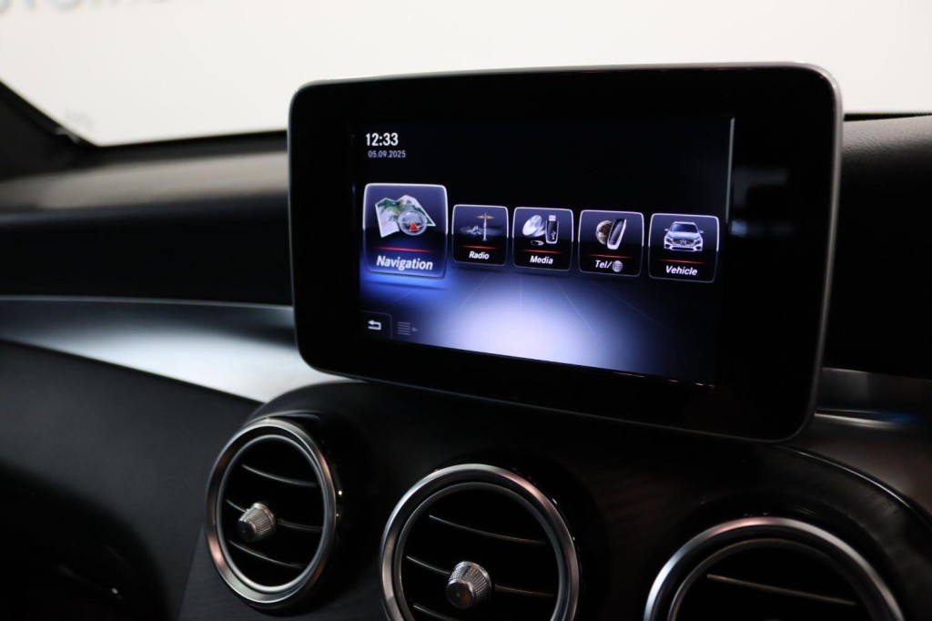 MERCEDES-BENZ GLC 2.1 GLC250d AMG Line 2017